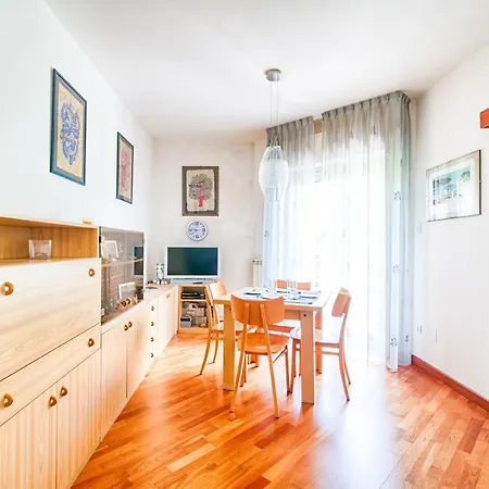 Guesthost - Note Su Puccini 66 Trieste